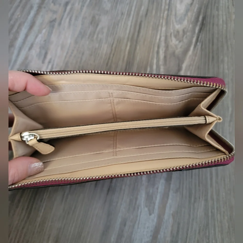 Coach Pink Peytons Dream Leather Wallet with Zipper Great Used Condition Rare - Picture 4 of 9